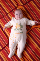 Odzież dziecięca niemowlęca ubranka bielizna koszulki kaftaniki producent Polska